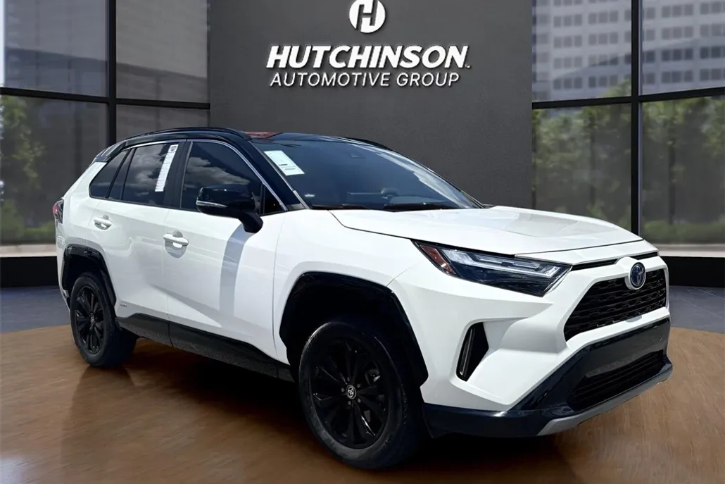 2022 Toyota RAV4 Hybrid XSE photo 1