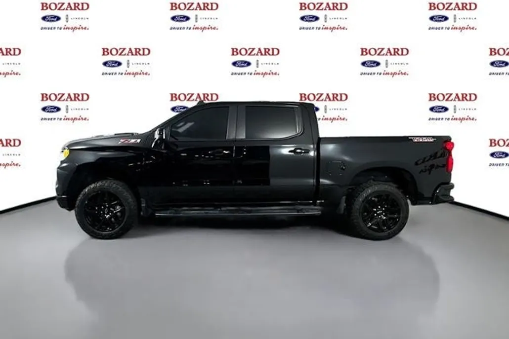 2024 Chevrolet Silverado 1500 LT Trail Boss photo 1