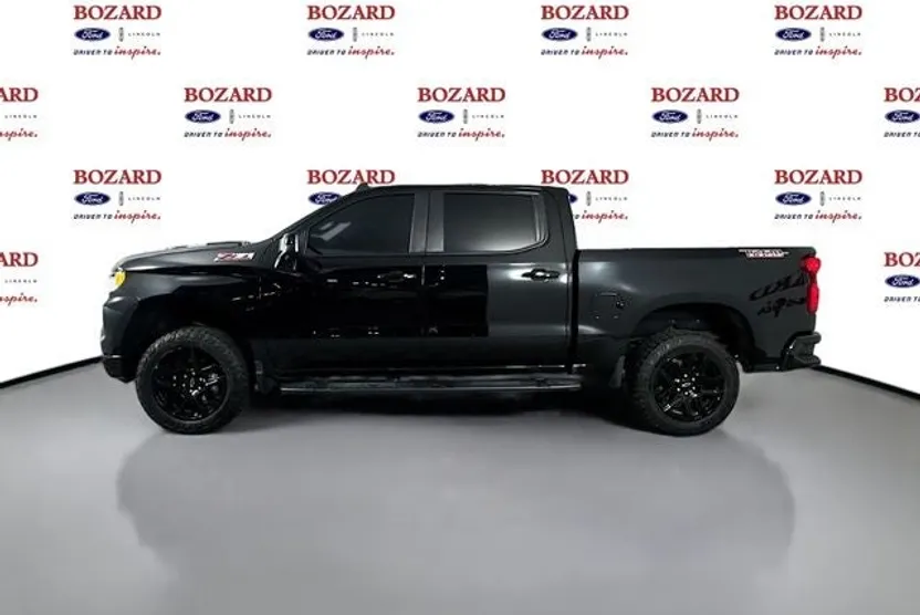 2024 Chevrolet Silverado 1500 LT Trail Boss photo 1