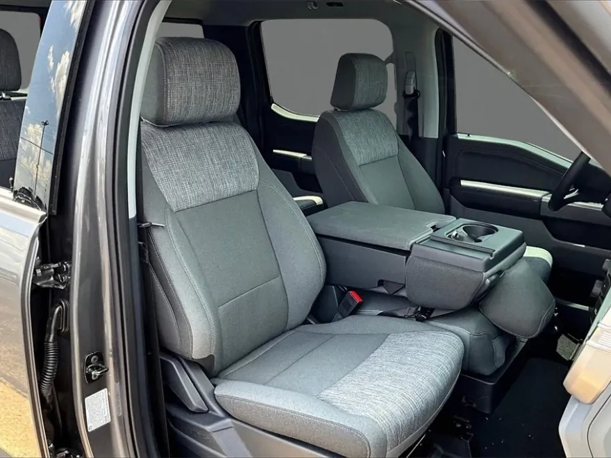 2025 Ford F-350 photo 1