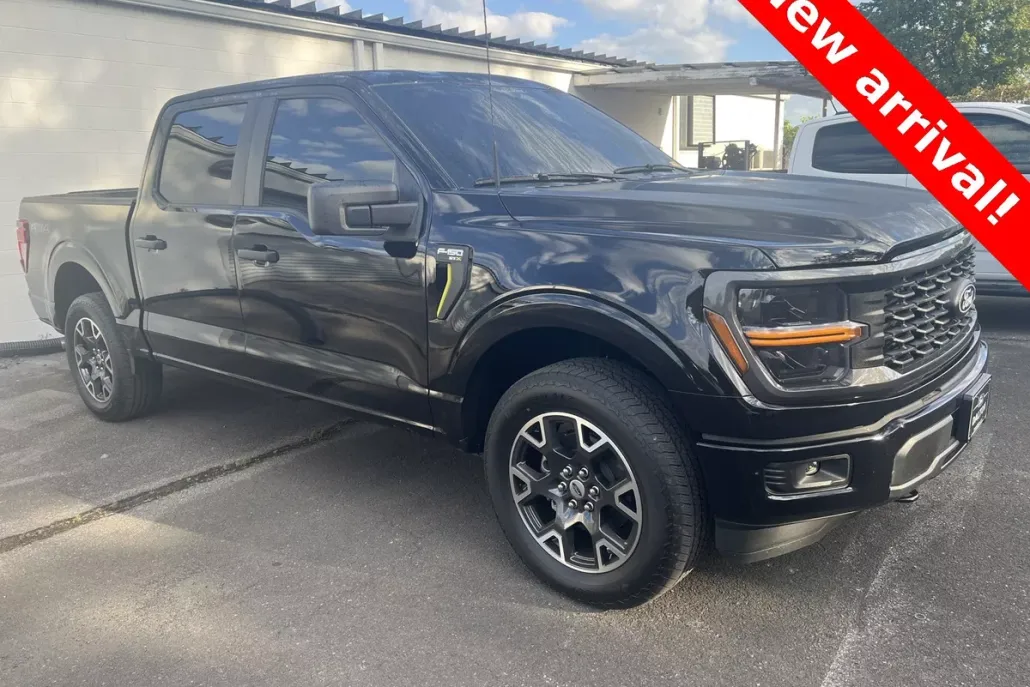 2025 Ford F-150 STX photo 1