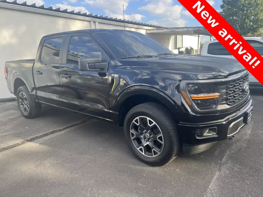 2025 Ford F-150 STX photo 1