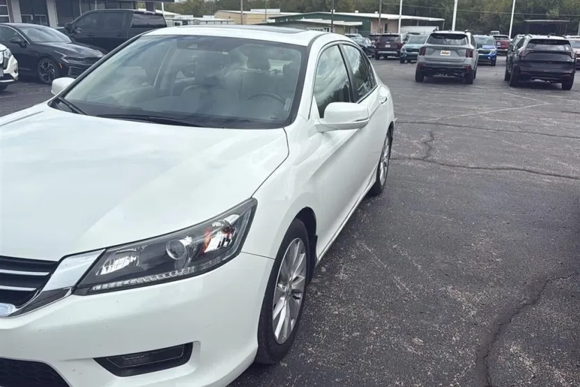2015 Honda Accord EX-L photo 1