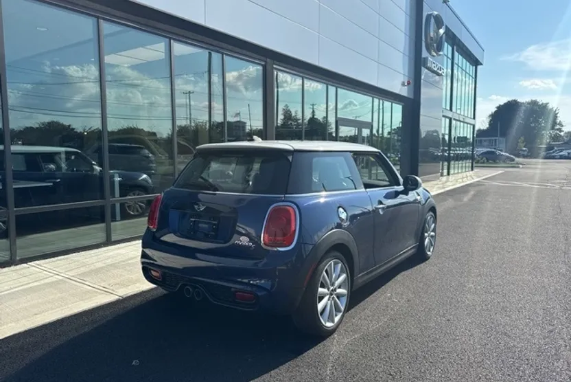 2015 Mini Cooper Hardtop Base photo 1