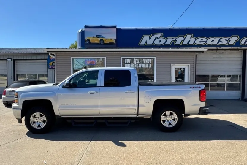 2015 Chevrolet Silverado 1500 LT photo 1