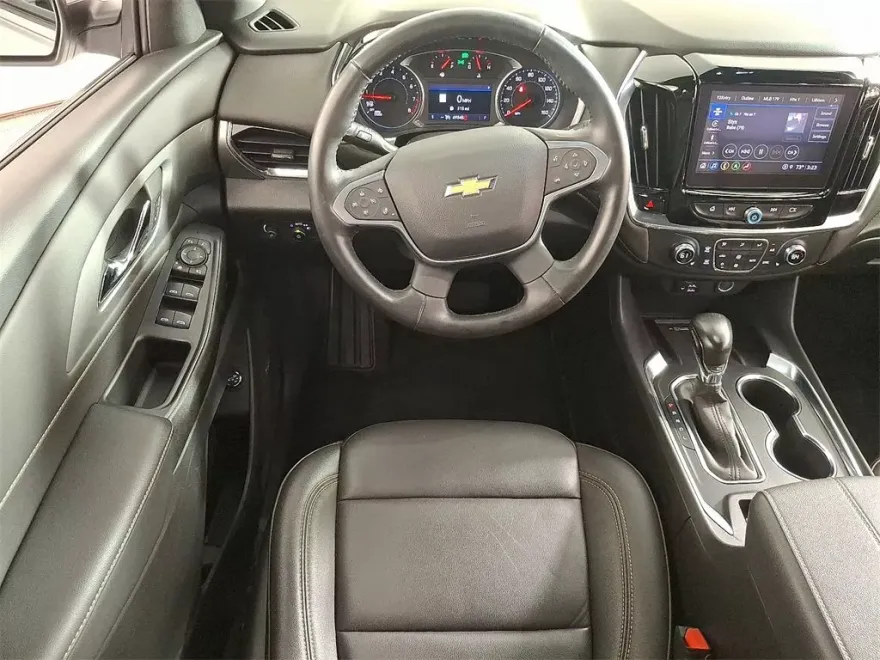 2022 Chevrolet Traverse Leather photo 1