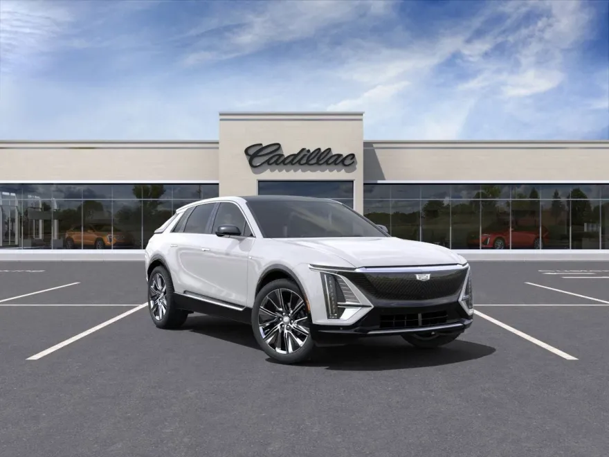 2024 Cadillac Lyriq Luxury photo 1