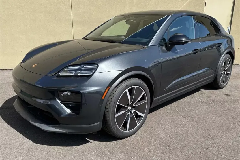 2024 Porsche Macan Electric 4 photo 1