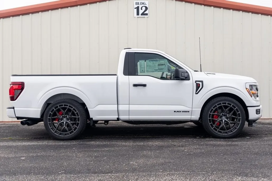 2025 Ford F-150 XL photo 1