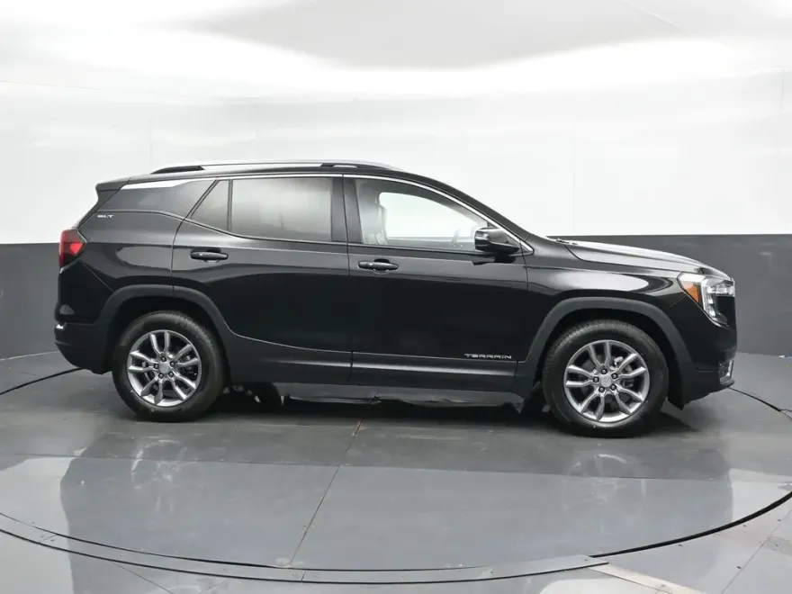 2024 Gmc Terrain SLT photo 1