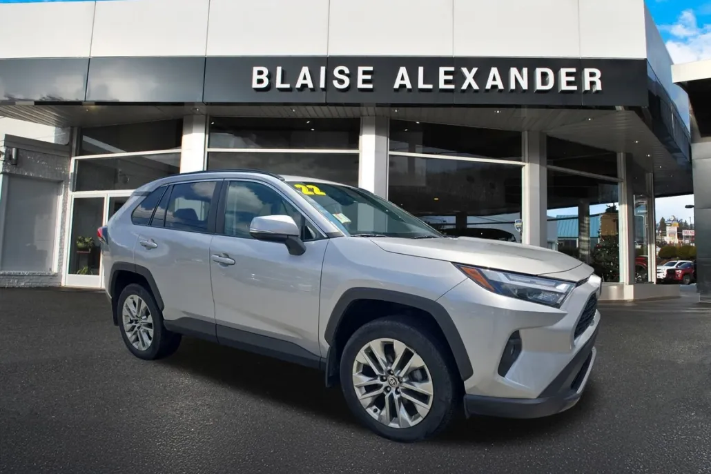 2022 Toyota RAV4 XLE Premium photo 1