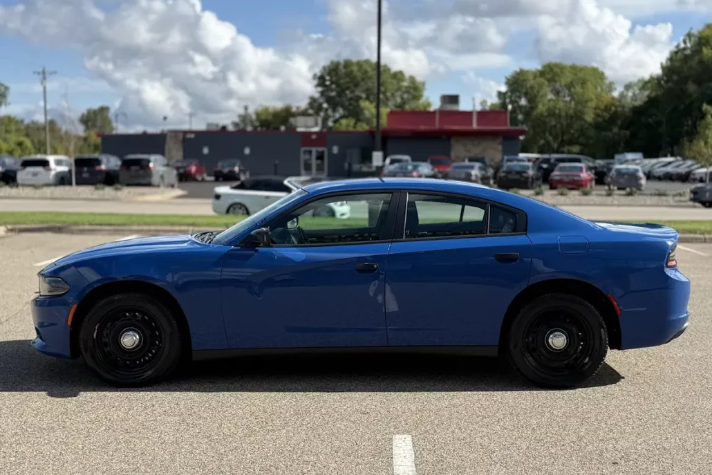 2017 Dodge Charger photo 1