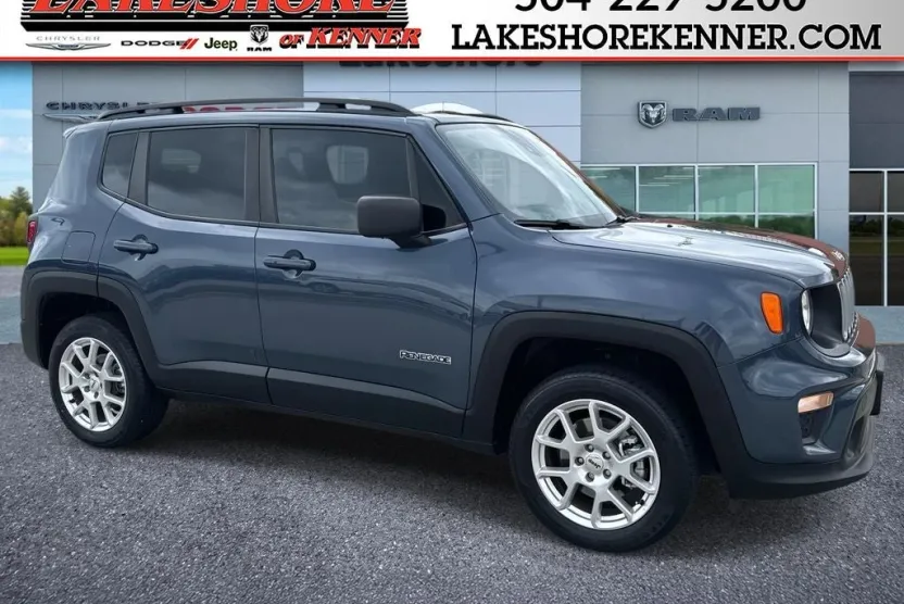 2022 Jeep Renegade Latitude photo 1