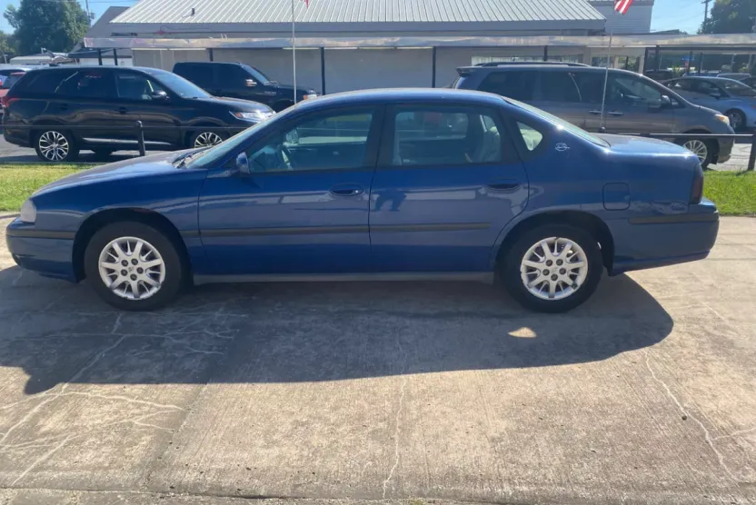 2005 Chevrolet Impala Base photo 1