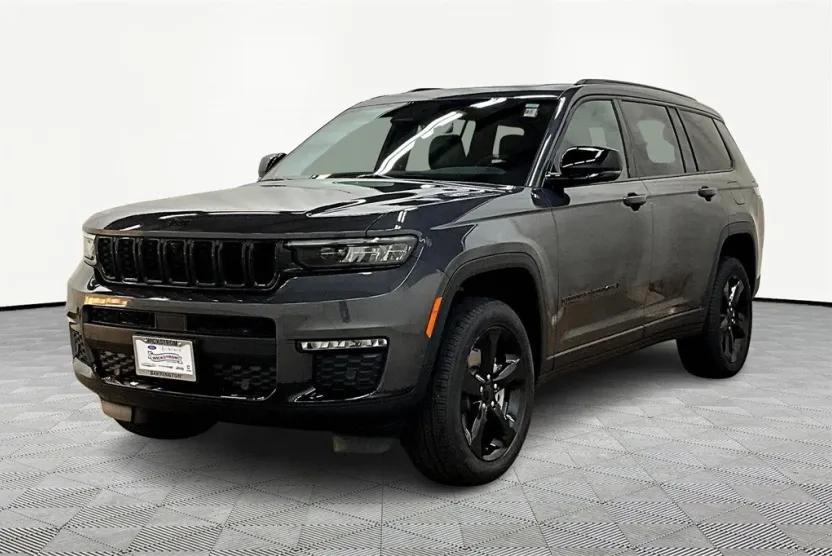 2025 Jeep Grand Cherokee Limited photo 1