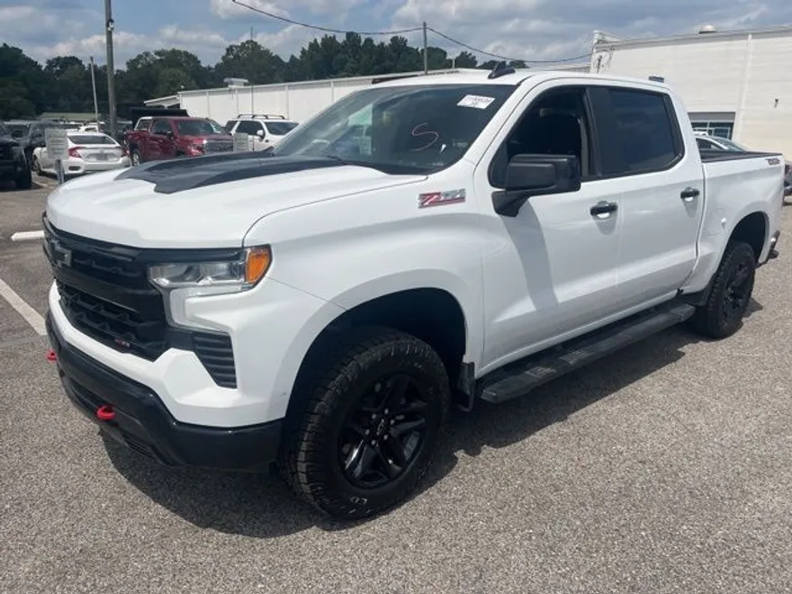 2024 Chevrolet Silverado 1500 LT Trail Boss photo 1