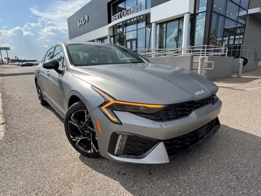 2026 Kia K5 GT-Line photo 1