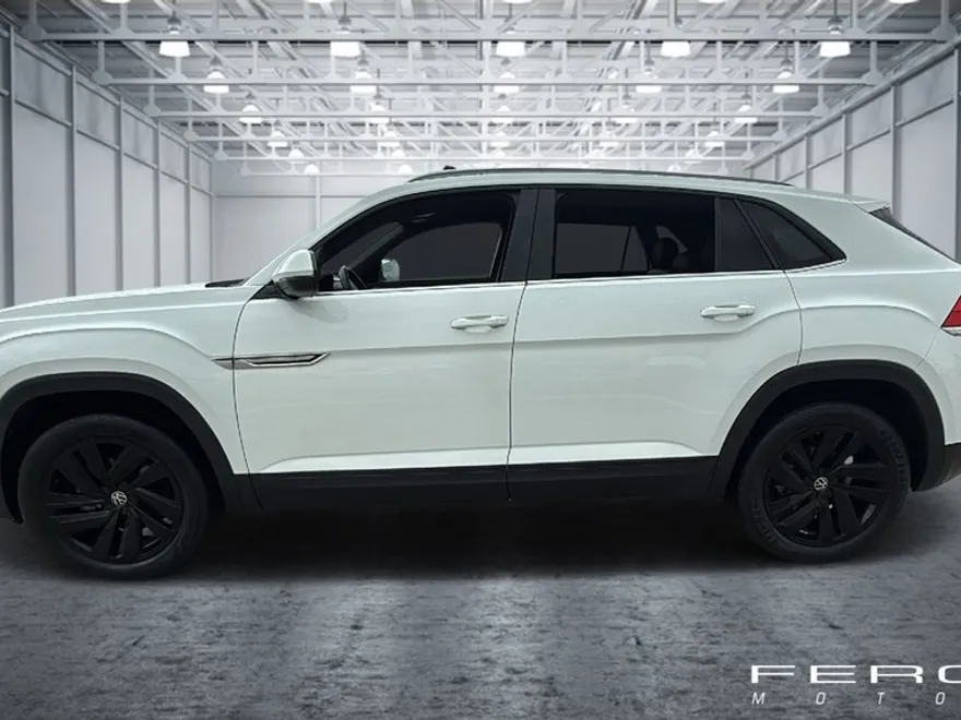2021 Volkswagen Atlas Cross Sport V6 SE Technology photo 1