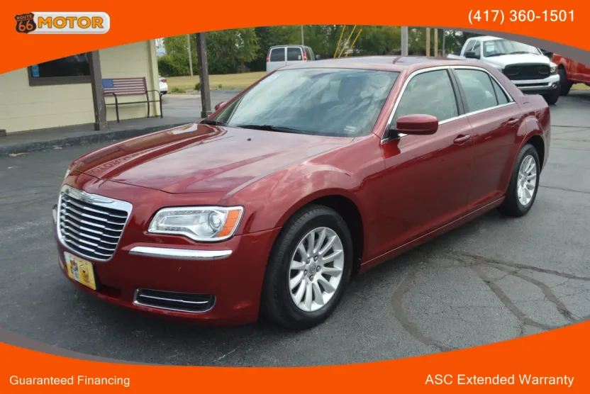 2014 Chrysler 300 photo 1