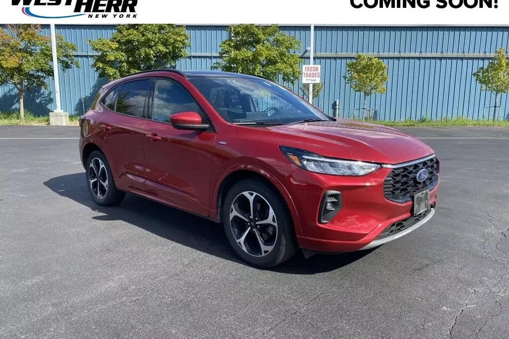 2023 Ford Escape ST-Line Select photo 1