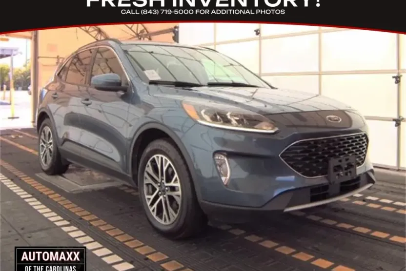 2020 Ford Escape SEL photo 1
