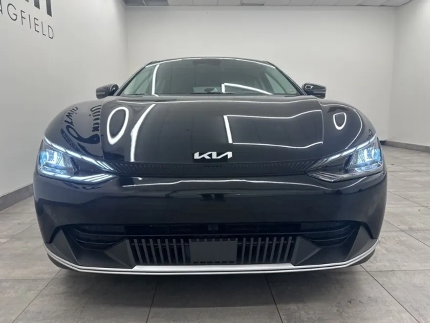 2024 Kia EV6 Light photo 1