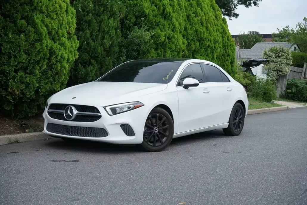 2021 Mercedes Benz A 220 4MATIC photo 1