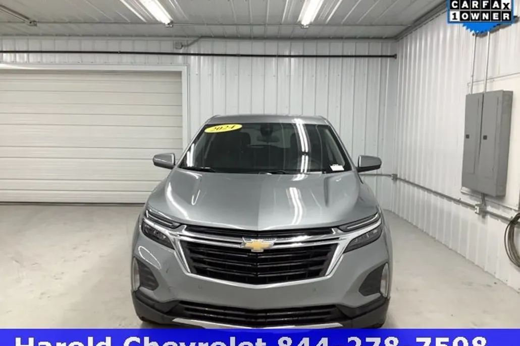 2024 Chevrolet Equinox LT photo 1
