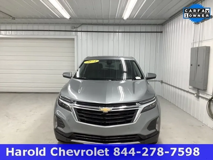 2024 Chevrolet Equinox LT photo 1