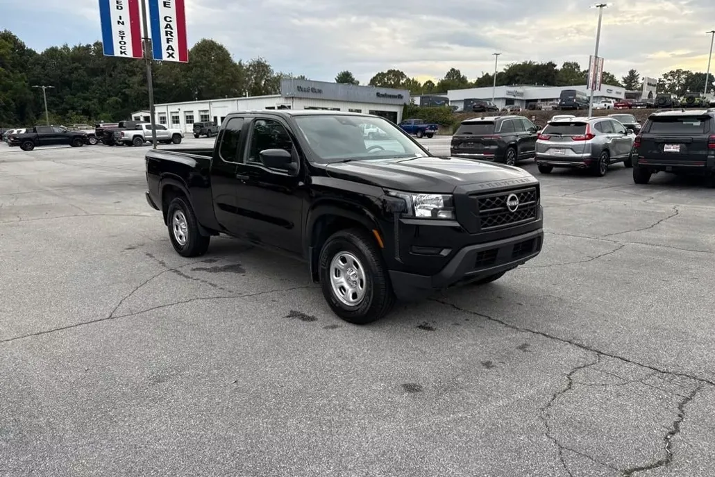 2022 Nissan Frontier S photo 1