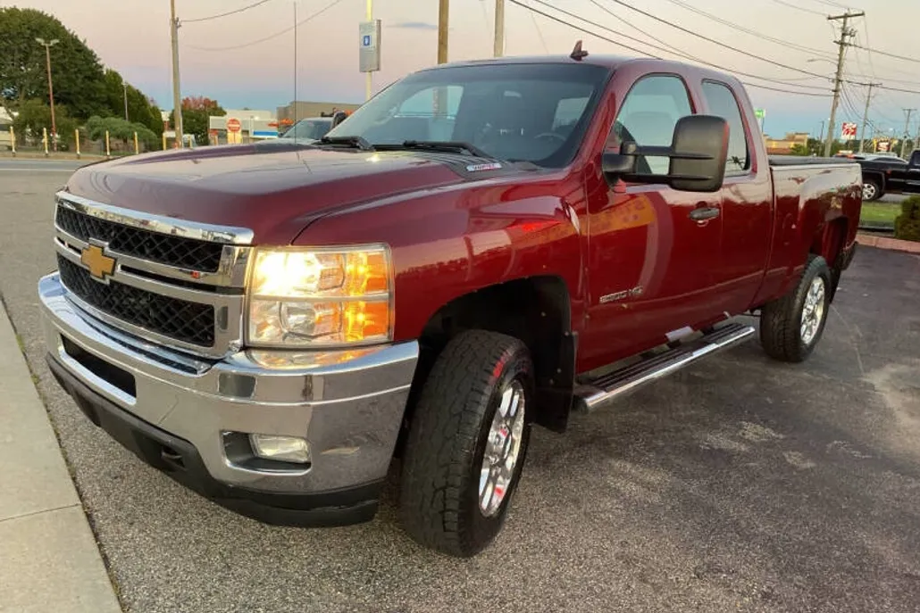 2013 Chevrolet Silverado 2500HD LT photo 1