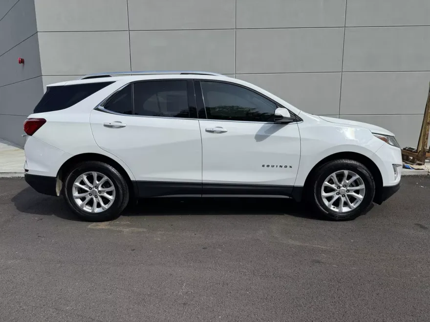 2018 Chevrolet Equinox photo 1