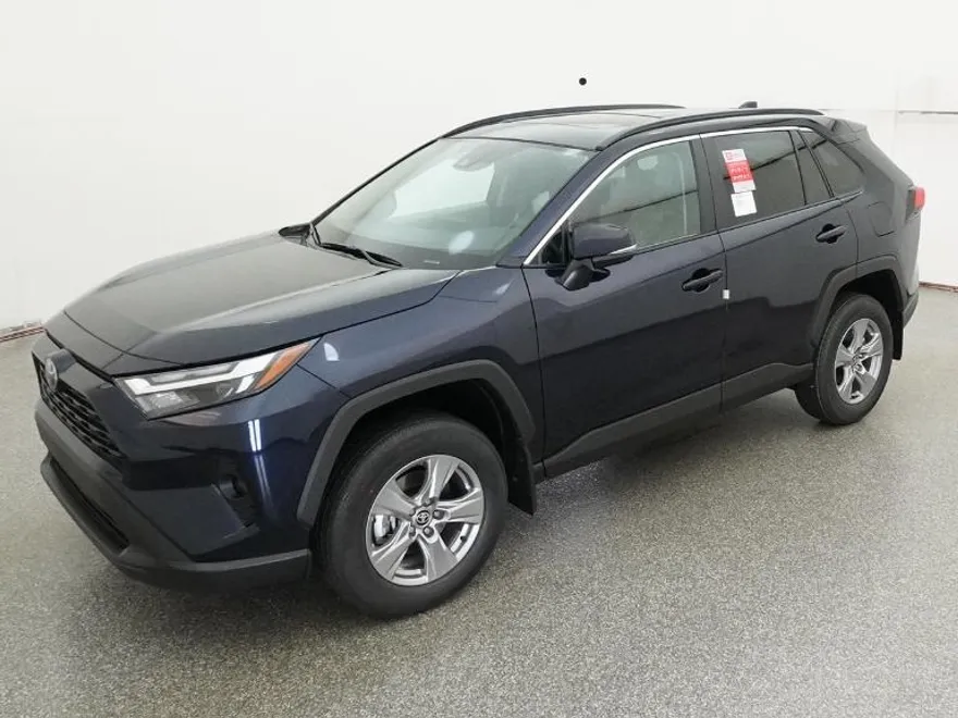 2025 Toyota RAV4 XLE photo 1