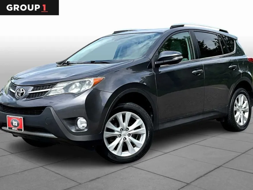2015 Toyota RAV4 Limited photo 1