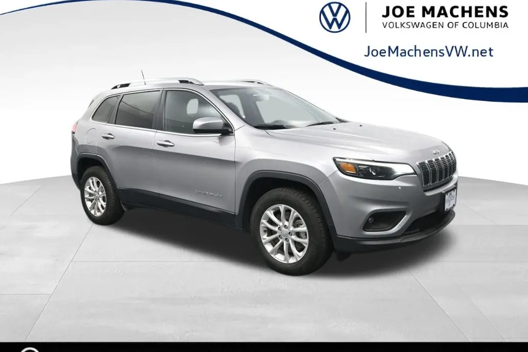 2019 Jeep Cherokee Latitude photo 1