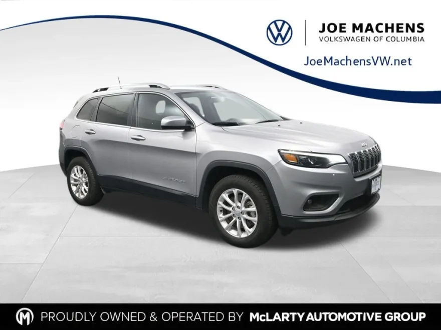 2019 Jeep Cherokee Latitude photo 1