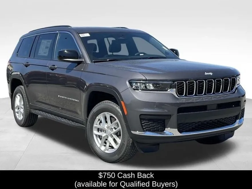 2025 Jeep Grand Cherokee Laredo photo 1