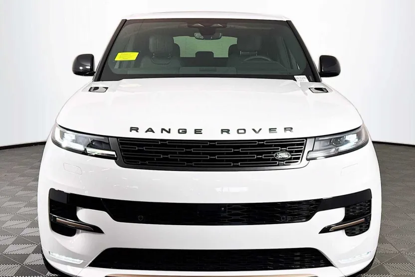 2025 Land Rover Range Rover Sport SE photo 1
