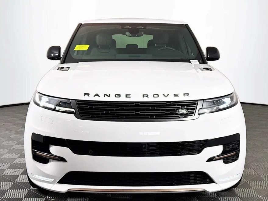 2025 Land Rover Range Rover Sport SE photo 1