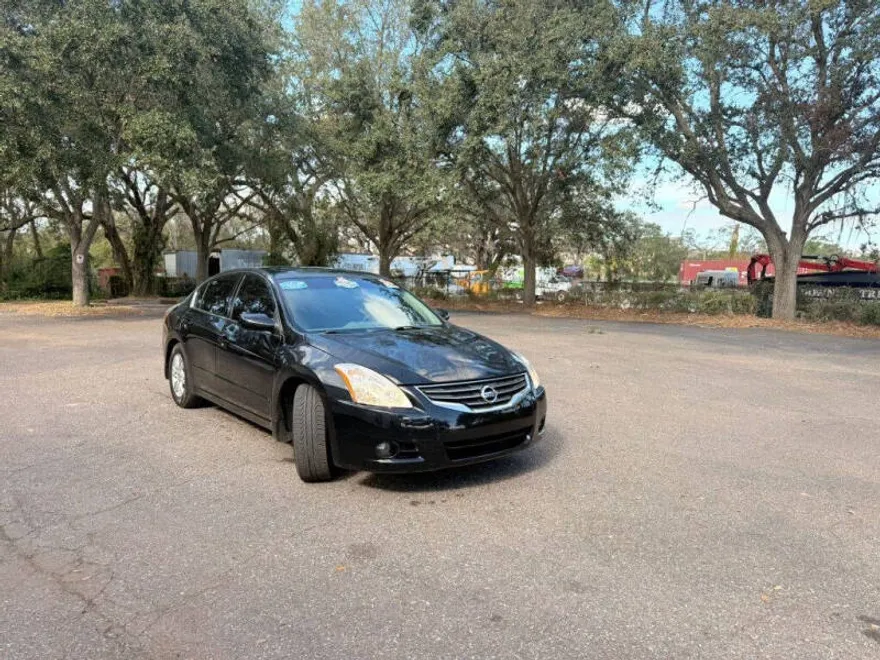 2012 Nissan Altima 2.5 S photo 1