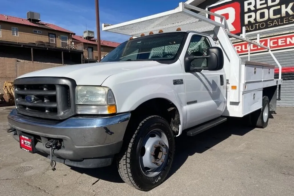 2002 Ford F-550 photo 1