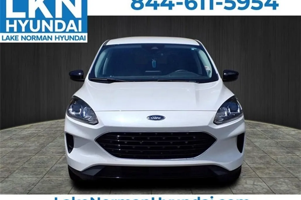 2022 Ford Escape SE Sport photo 1