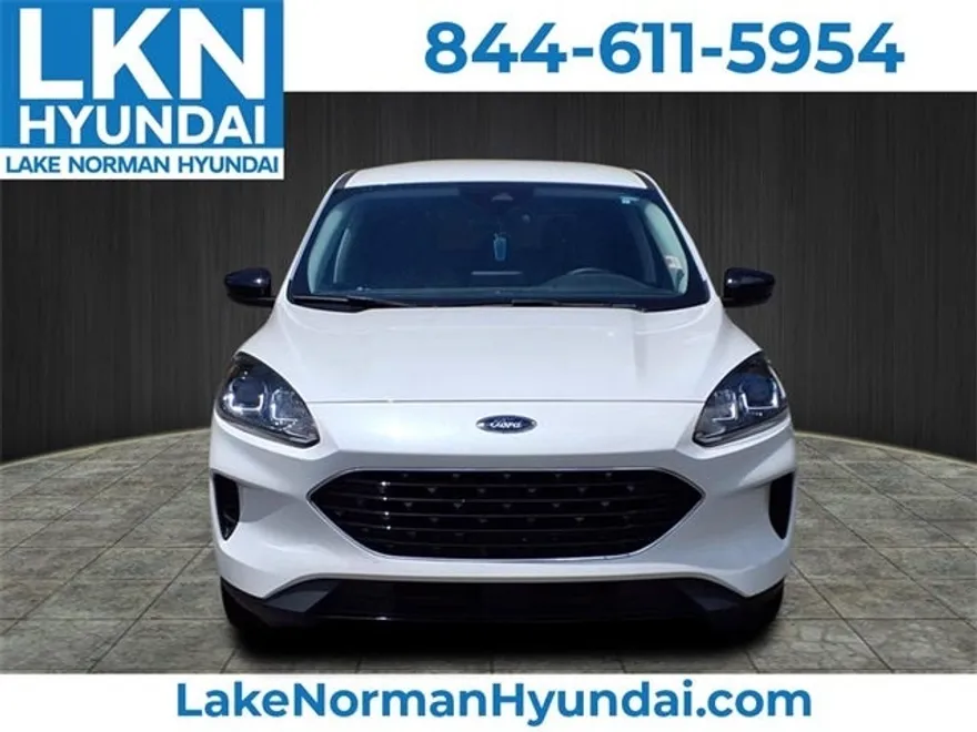 2022 Ford Escape SE Sport photo 1