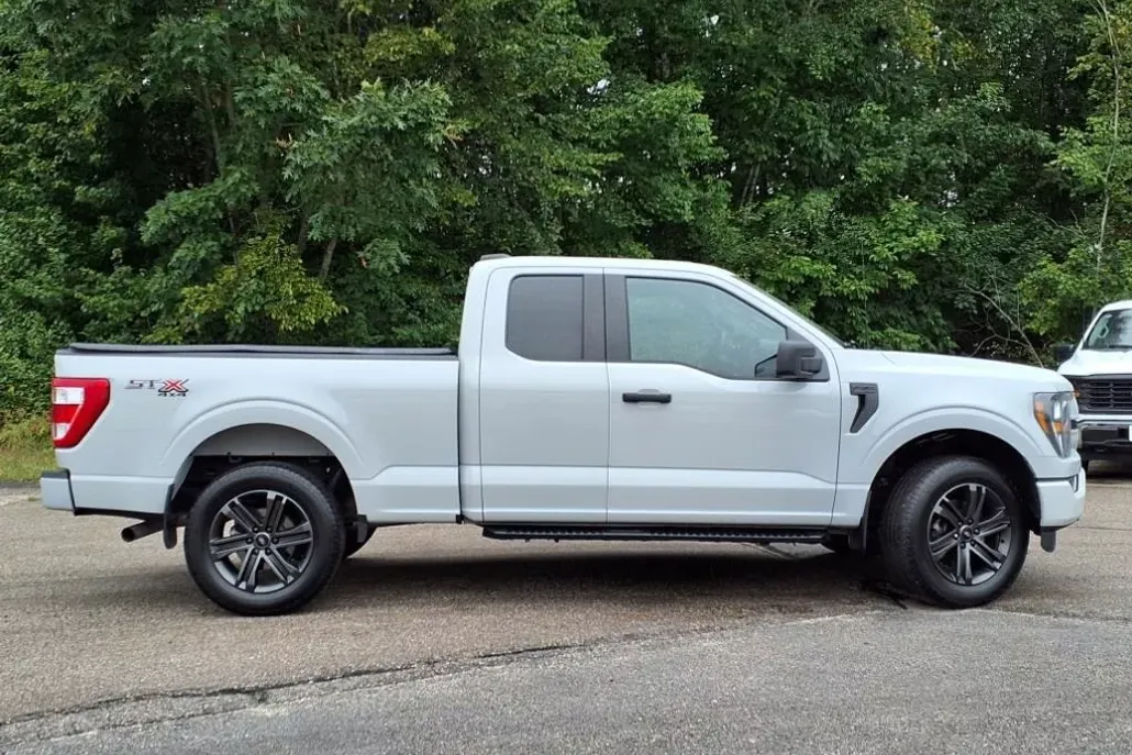 2023 Ford F-150 XL photo 1