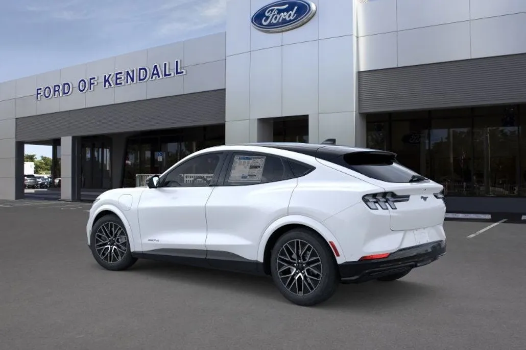 2025 Ford Mustang Mach-E Premium photo 1