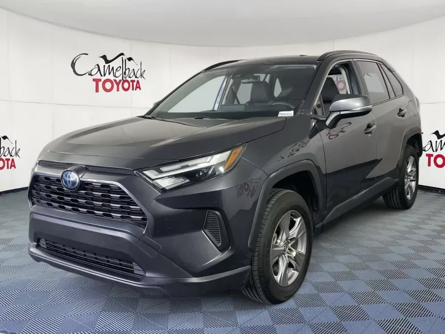 2023 Toyota RAV4 Hybrid XLE photo 1