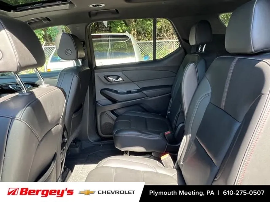 2023 Chevrolet Traverse RS photo 1
