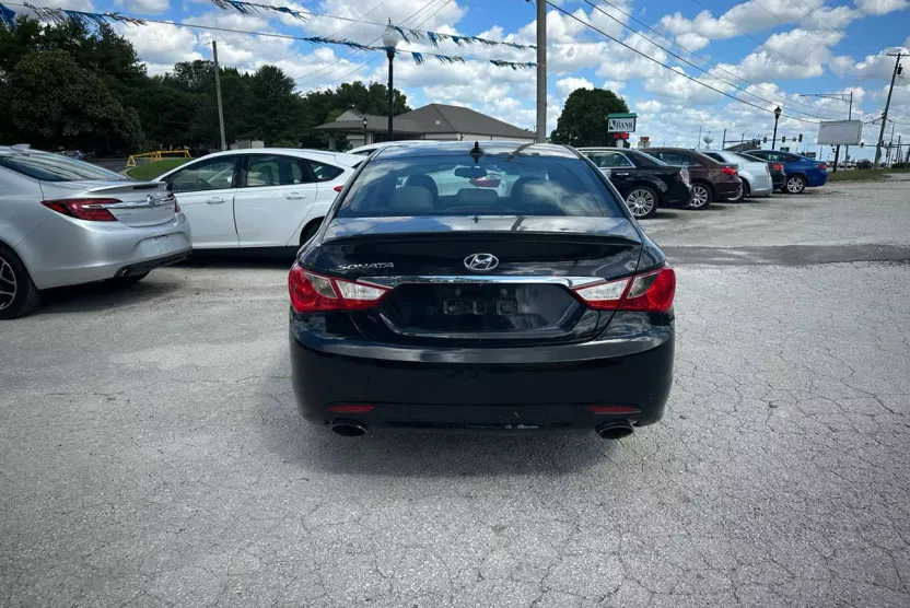 2012 Hyundai Sonata Limited photo 1