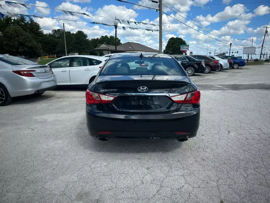 2012 Hyundai Sonata Limited photo 1