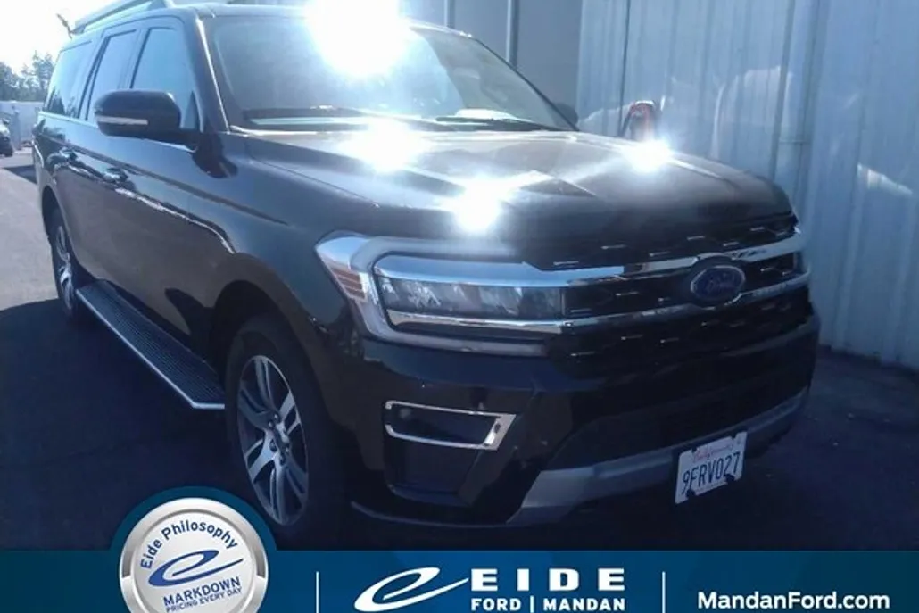 2023 Ford Expedition MAX Limited photo 1